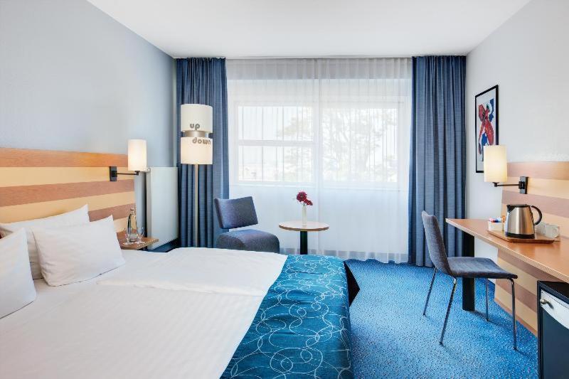 Intercityhotel Frankfurt Airport Frankfurt am Main Værelse billede